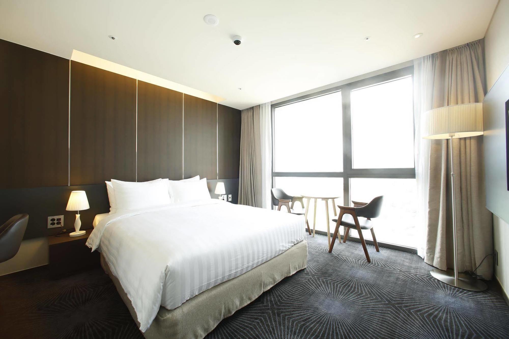 Days Hotel Jeju Seogwipo Ocean Eksteriør bilde